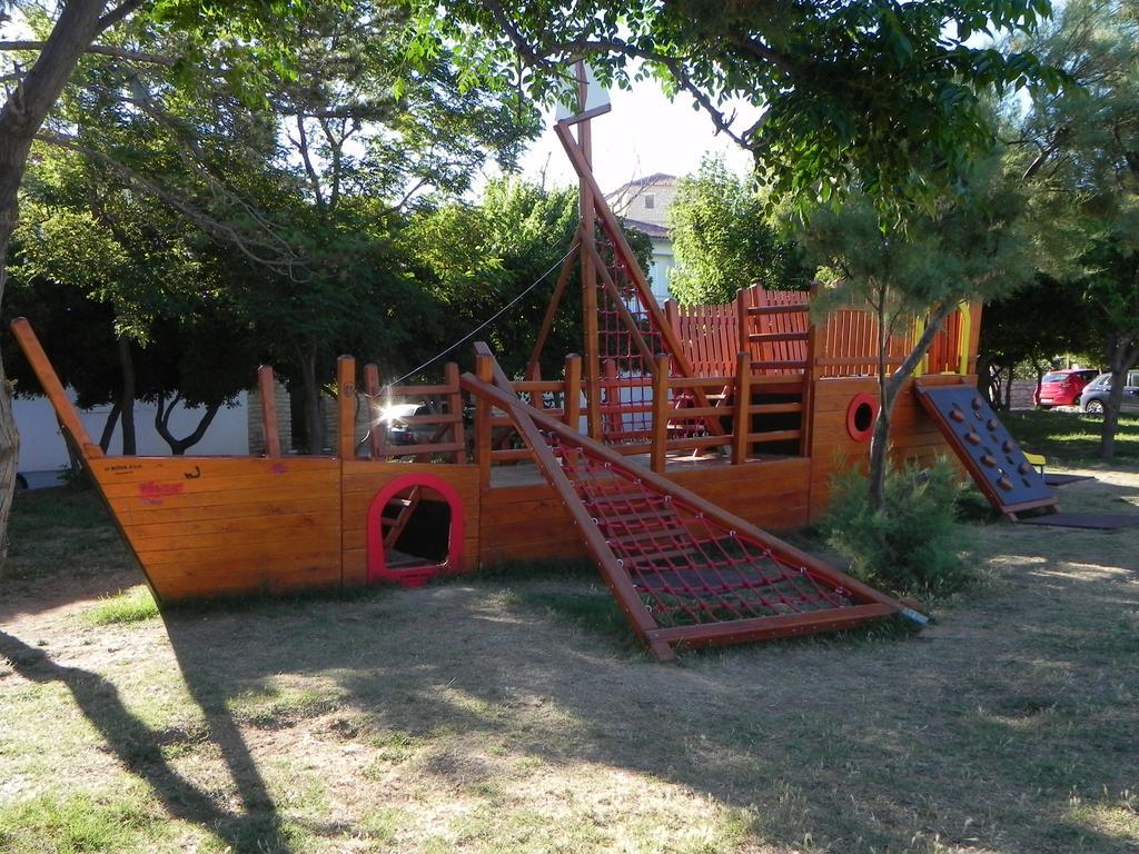 Apartments Riva Pag Town Exterior photo