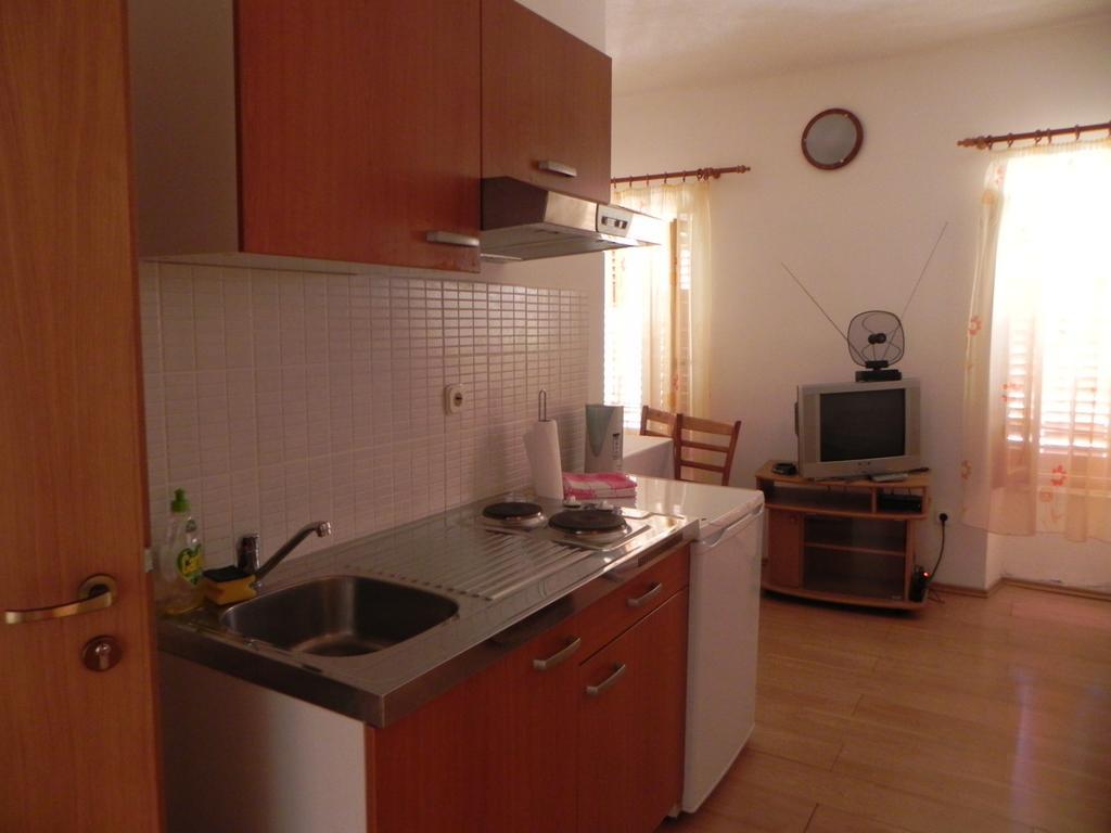 Apartments Riva Pag Town Room photo